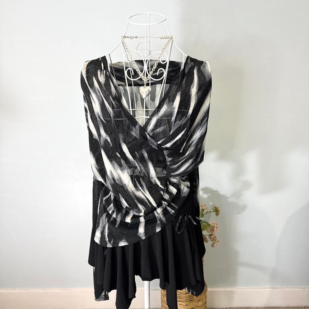 Gorgeous vintage 90s gray and black sparkly abstract long sleeve tight mesh top